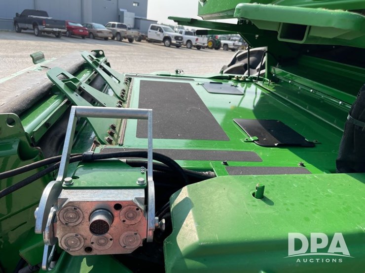 2016-john-deere-s690-image-89