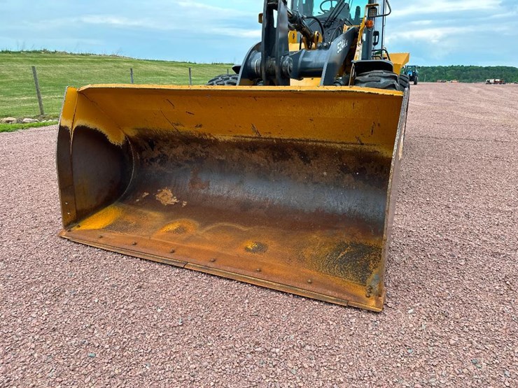 2018-deere-524kii-image-46
