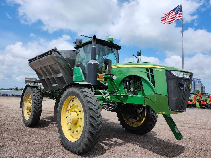 john-deere-4940-image-2