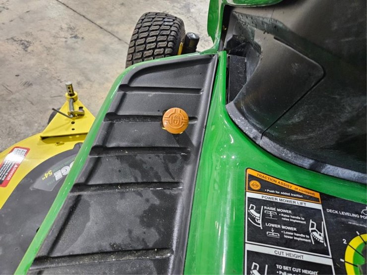 2013-john-deere-x530-image-19
