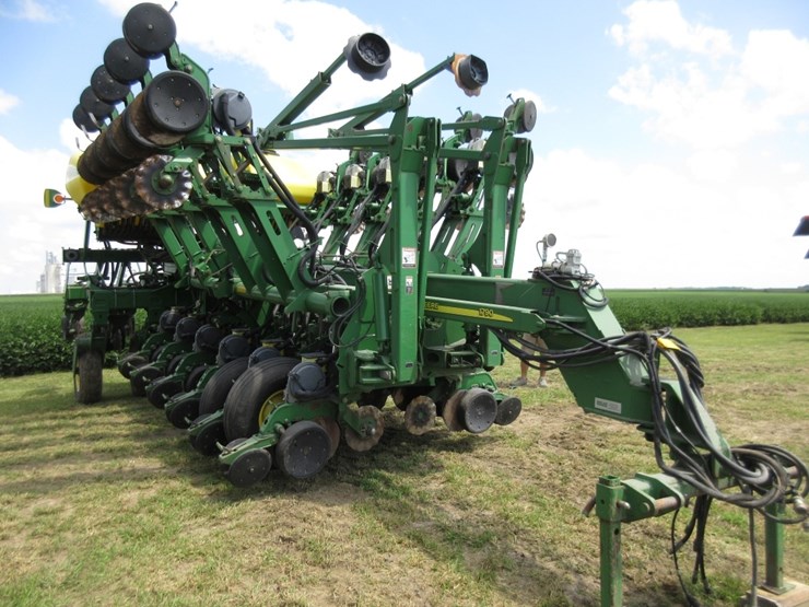 john-deere-1790-image-10