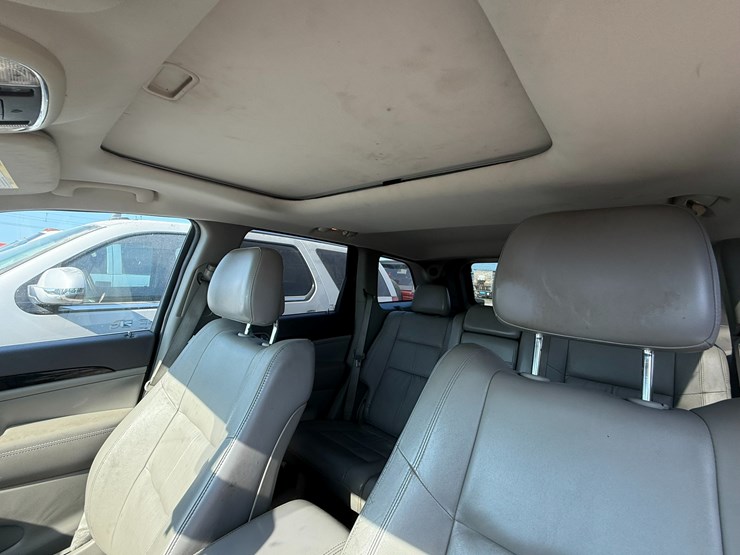 2013-jeep-grand-cherokee-image-26