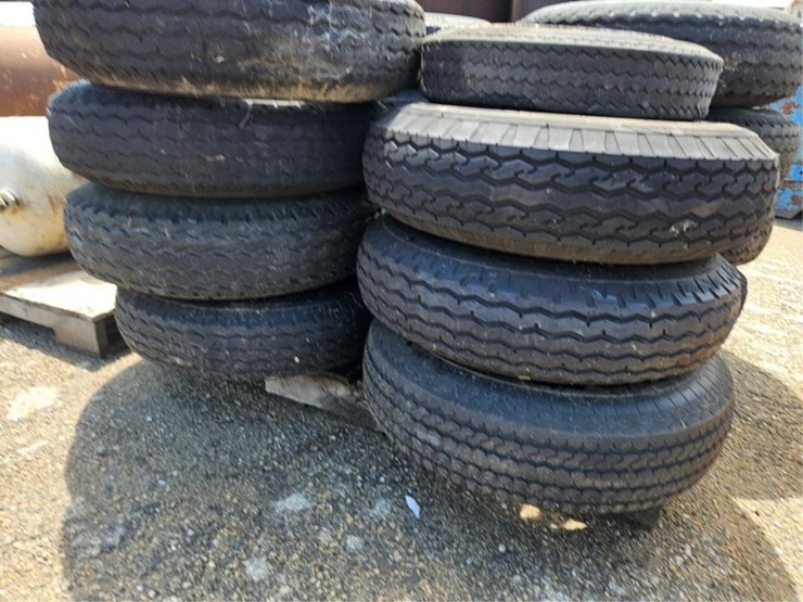 #2576-•-pallet-of-trailer-tires-image-7