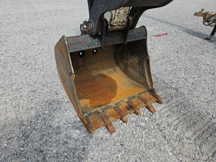 2019-bobcat-e85-image-4