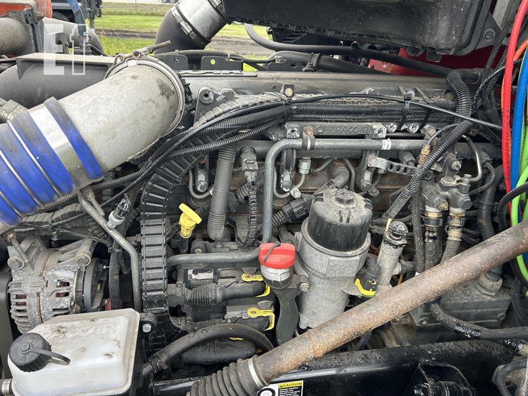 2016-kenworth-t880-image-33