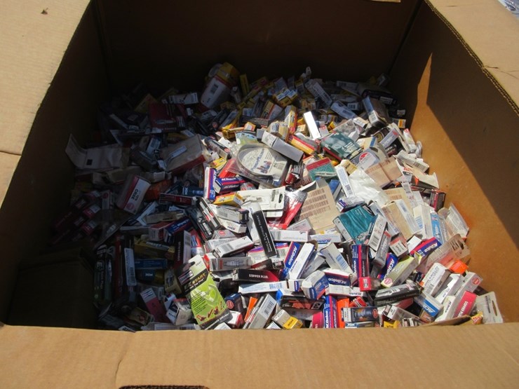 (5)-pallets-of-misc-items,-image-5