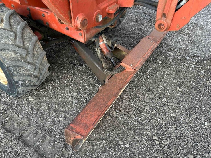 2003-ditch-witch-3700-image-12