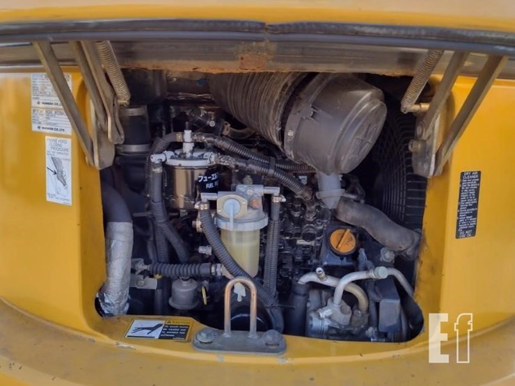 2006-deere-35d-image-45