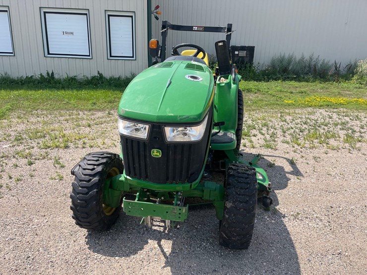 john-deere-3033r-image-18
