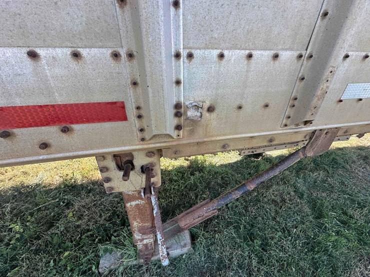 1980-guthrie-trailer-image-18