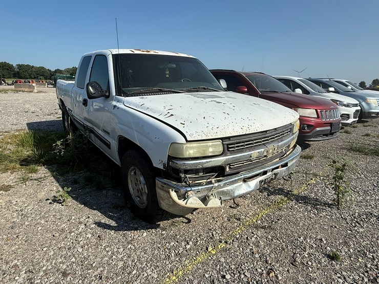 2002-chevrolet-1500-image-2