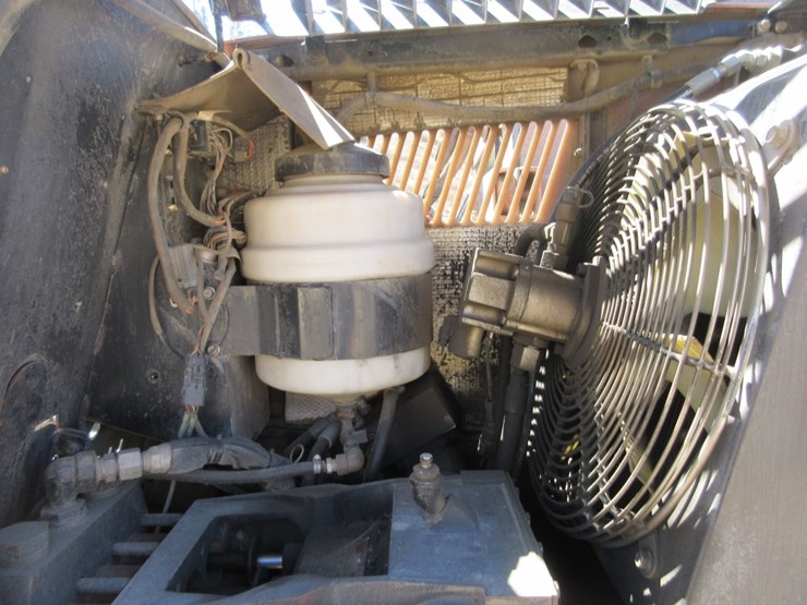 2013-ditch-witch-jt2020-image-24