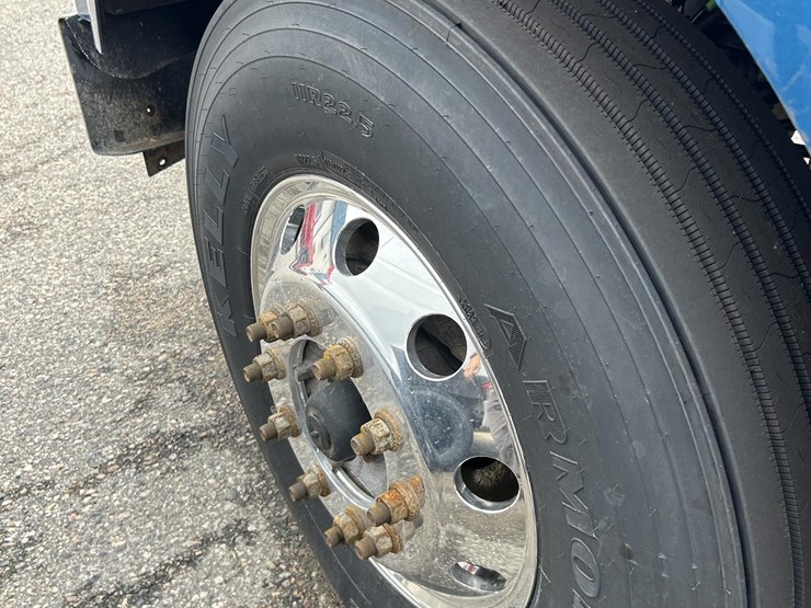 2020-kenworth-t800-image-24