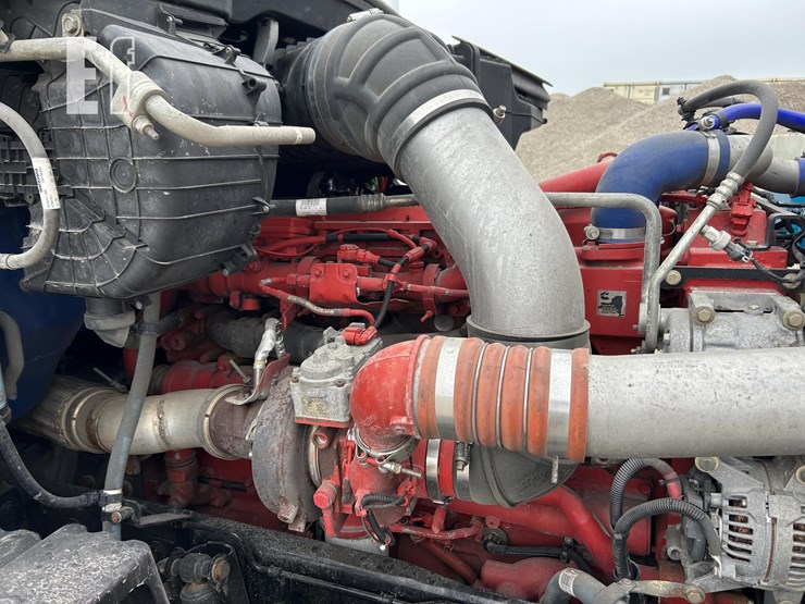 2020-kenworth-t680-image-27