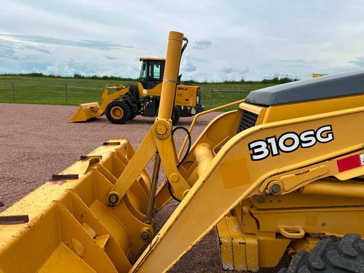 2006-deere-310sg-image-36