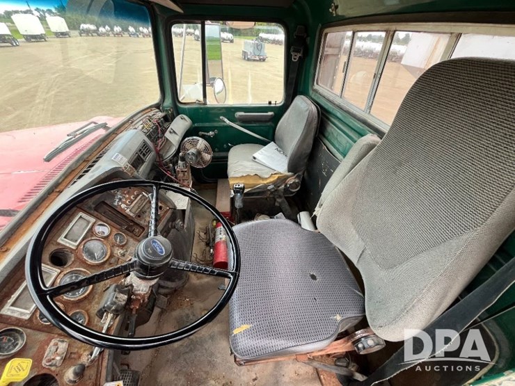 1995-ford-l9000-image-68