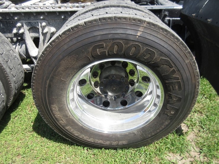 2014-international-prostar-image-5