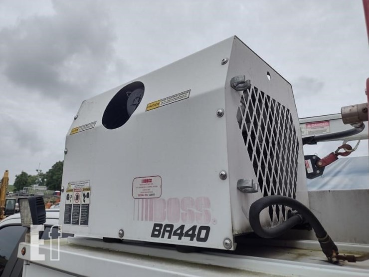 2019-ford-f550-image-26