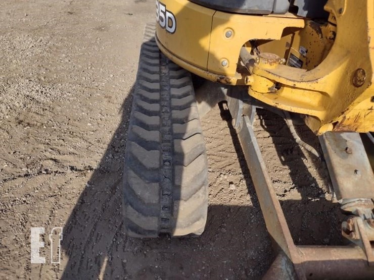 2006-deere-35d-image-43