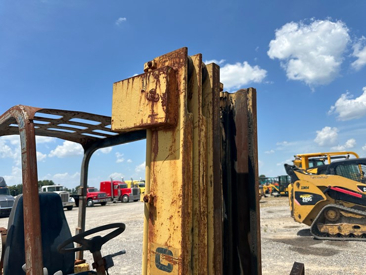 caterpillar-t50c-image-27