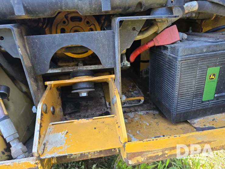 2015-john-deere-315-image-11