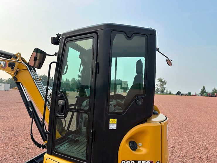 2020-caterpillar-303-image-23