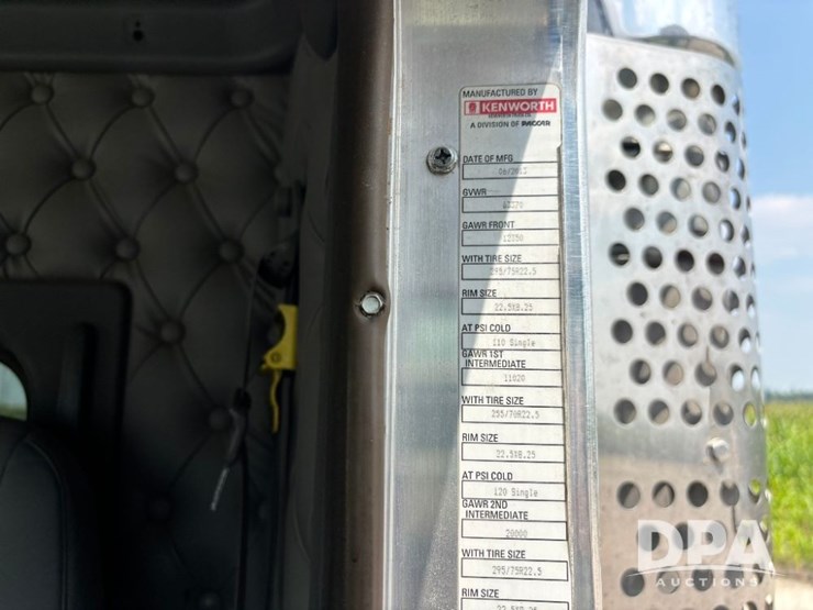 2014-kenworth-t660-image-121