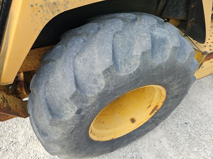 1993-john-deere-310d-image-25