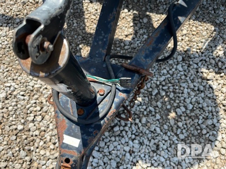 2011-us-cargo-bumper-hitch-trailer-(np6073)-image-6