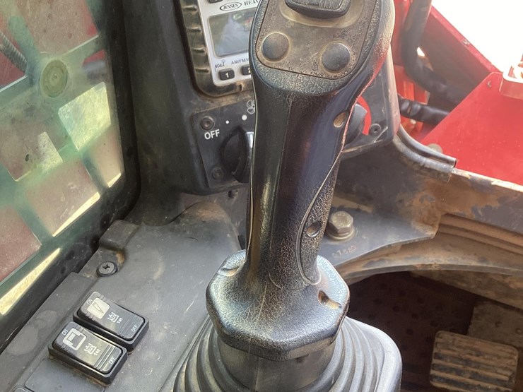2017-takeuchi-tl12r2-image-21