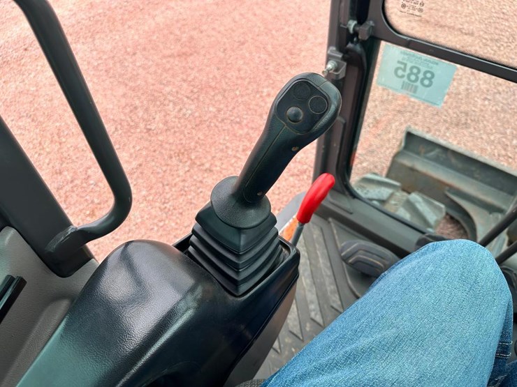 2020-volvo-ecr88d-image-59