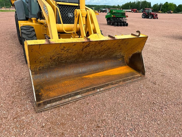 2006-deere-310sg-image-39