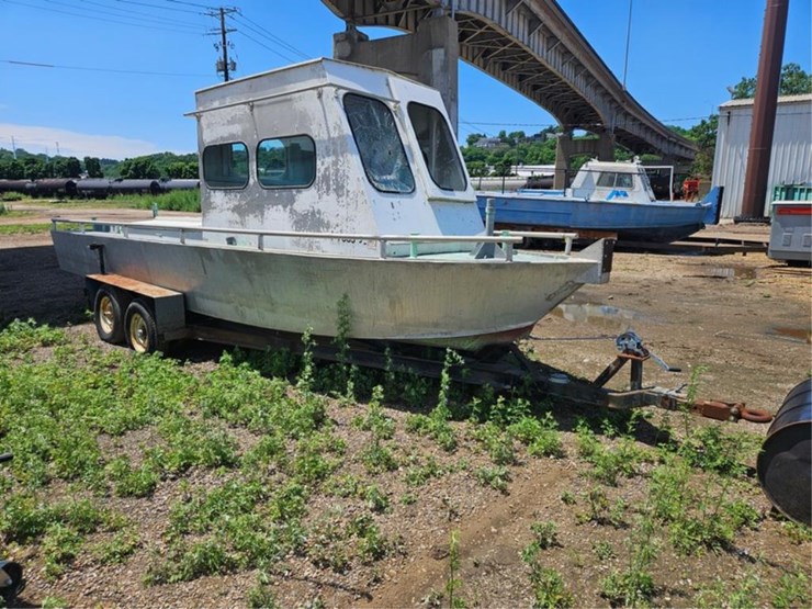 #2586-•-25'-aluminum-john-boat-image-7