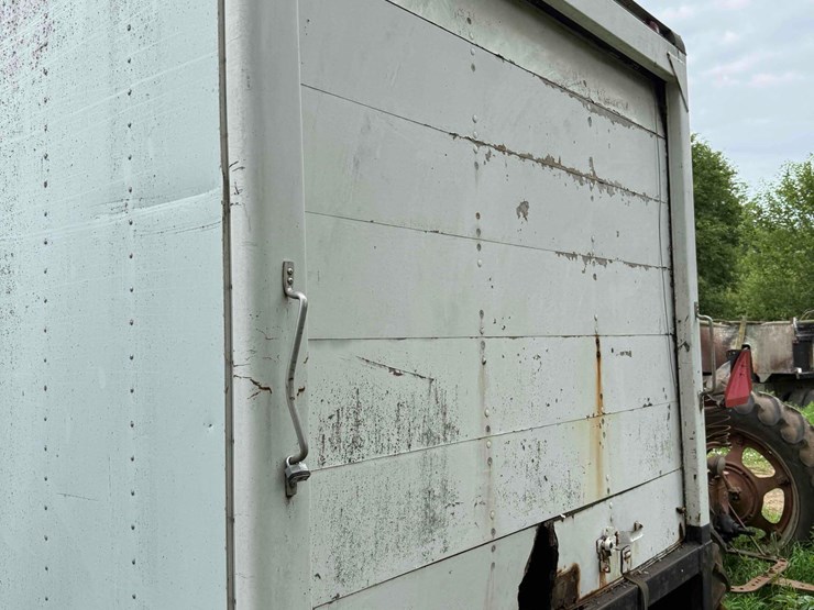 7-1/2ft-x-16ft-van-box-w/6-bolt-gear-image-7