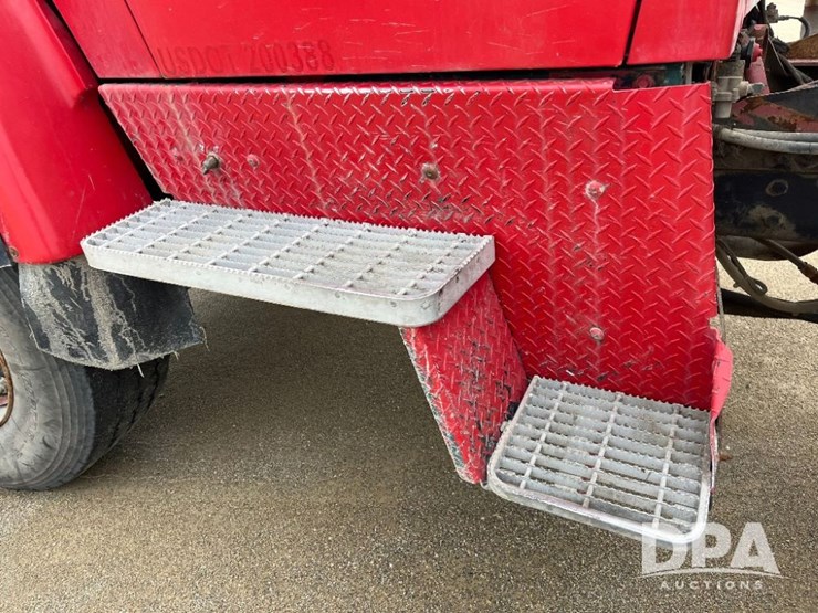 1995-ford-l9000-image-63