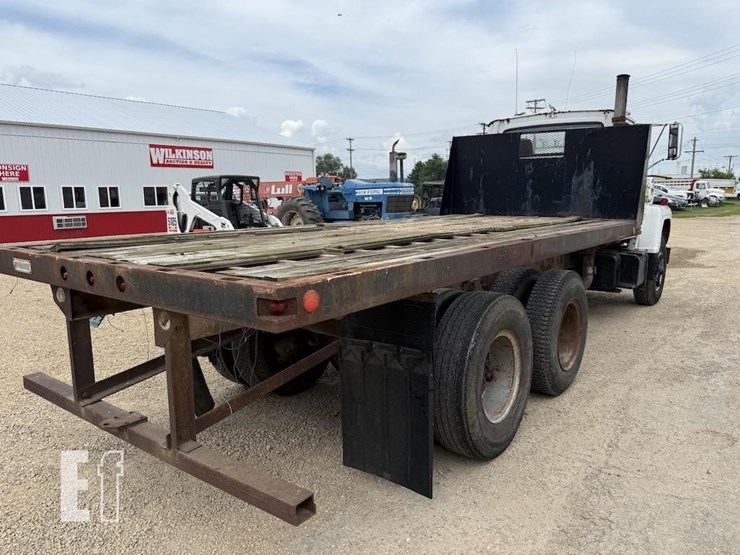 1972-ford-l9000-image-4