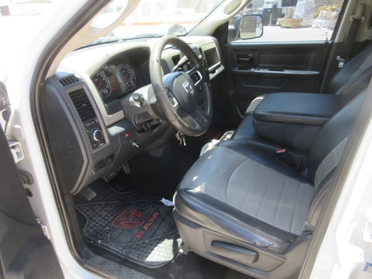 2011-dodge-ram-3500hd-image-8