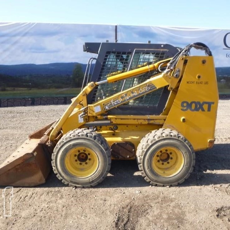 1998 CASE 90 XT