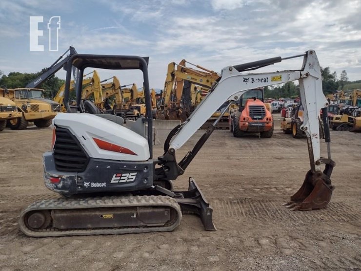 2017-bobcat-e35i-image-3