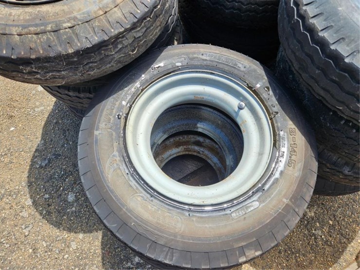 #2576-•-pallet-of-trailer-tires-image-12