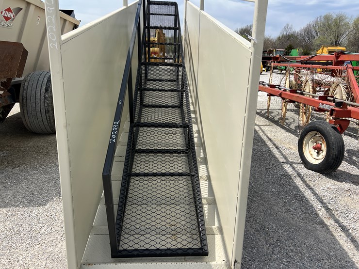 #202292-•-industrias-america-c18-cattle-ramp-image-2