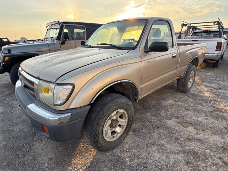 1998-toyota-tacoma-image-1