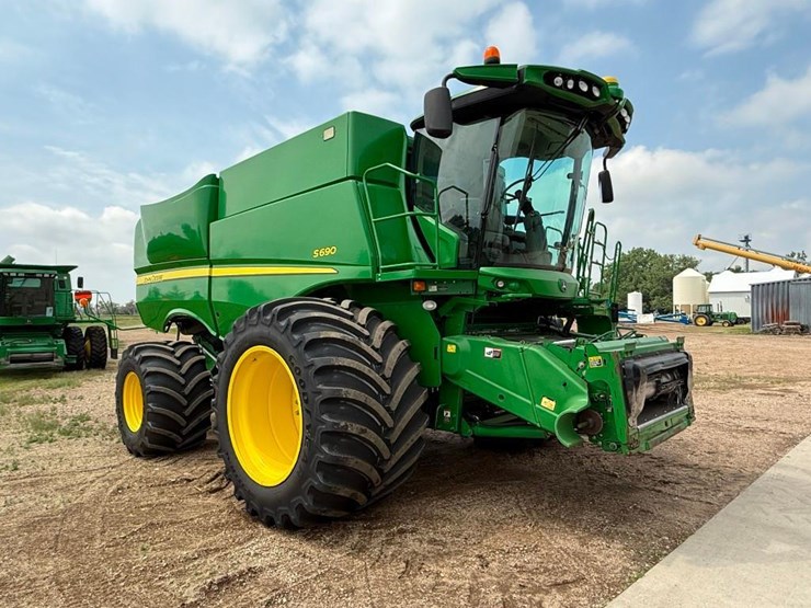 john-deere-s690-image-4
