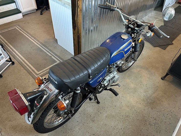 1972-honda-175-motorcycle-image-4