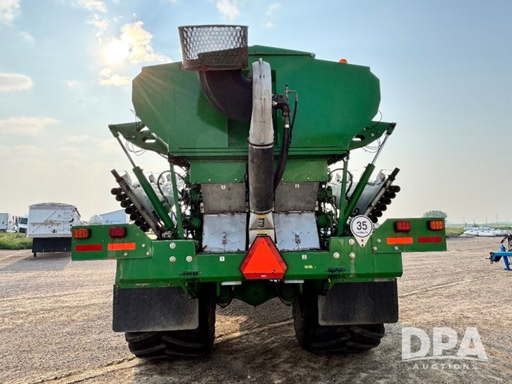 2019-john-deere-f4365-image-8