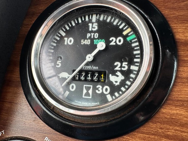 1980-massey-ferguson-2705-image-59