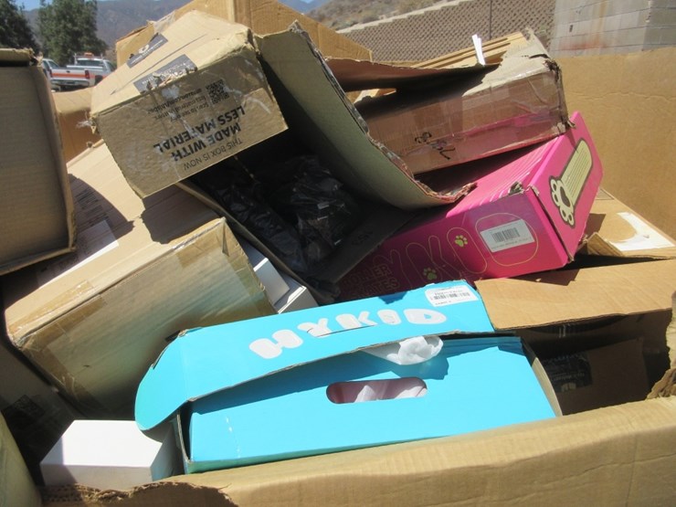 lot-of-misc-items,-image-6