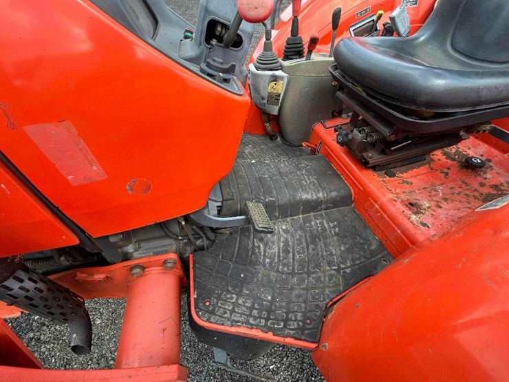 2007-kubota-m5040f-image-20