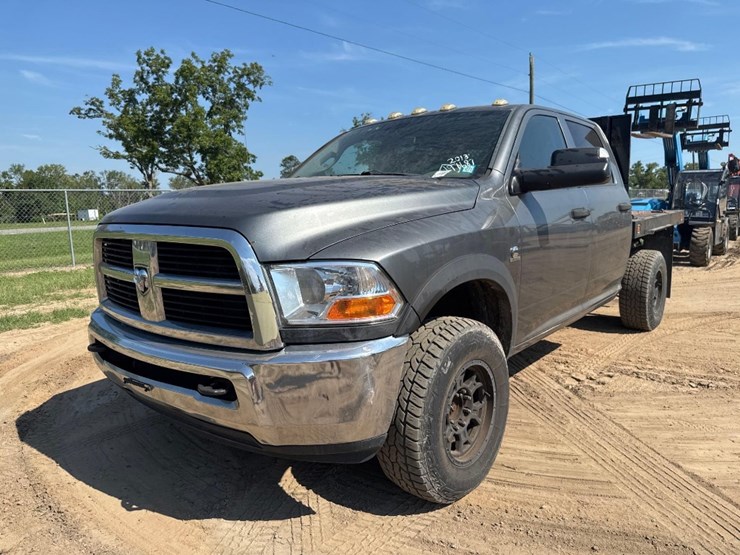 2013-dodge-ram-1500-image-2