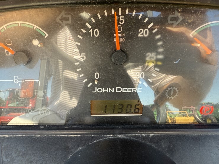 john-deere-3520-image-10